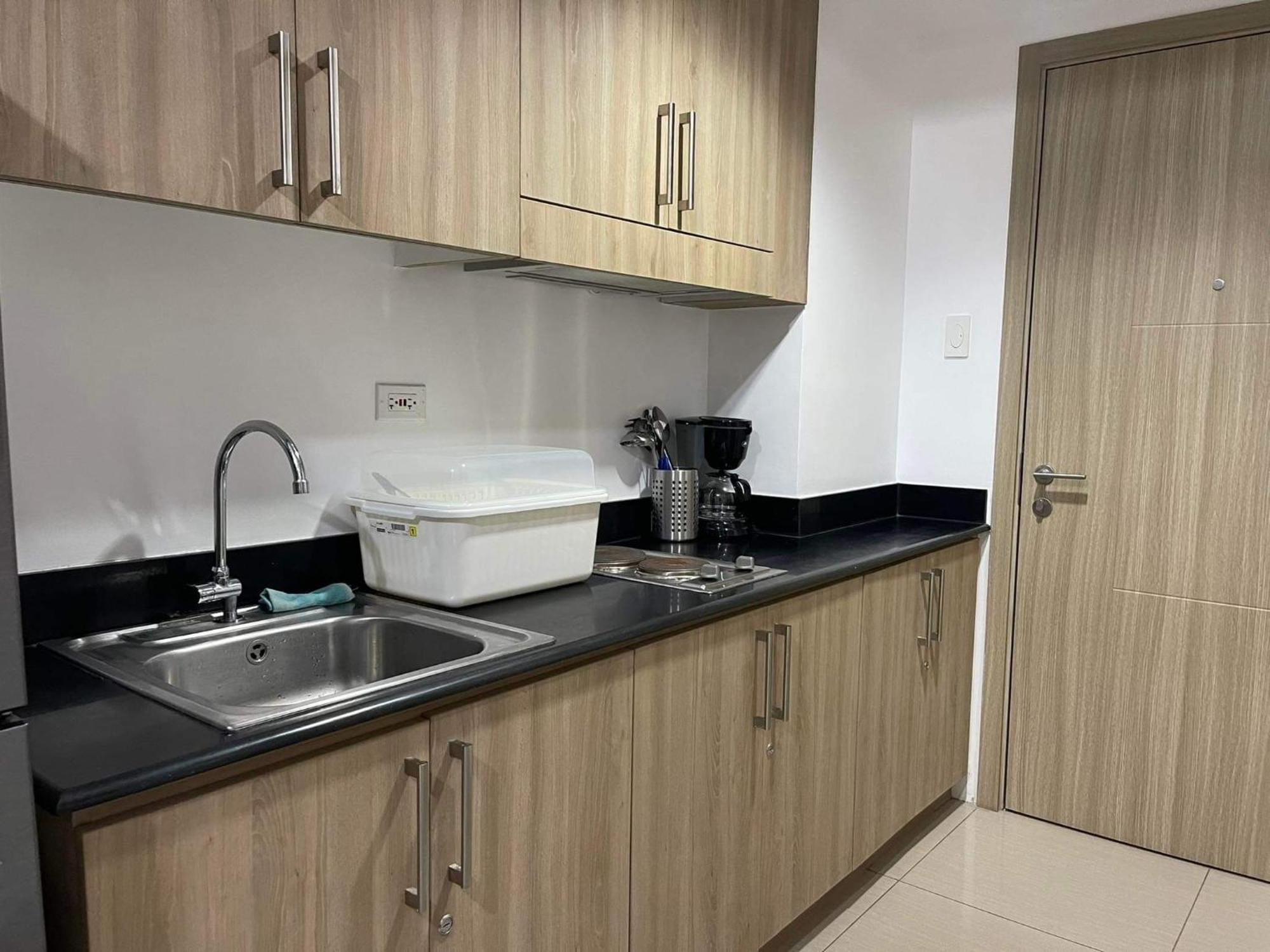 Shore 1 & 3 Residences Moa 1br With Balcony By Darpm * Manila
