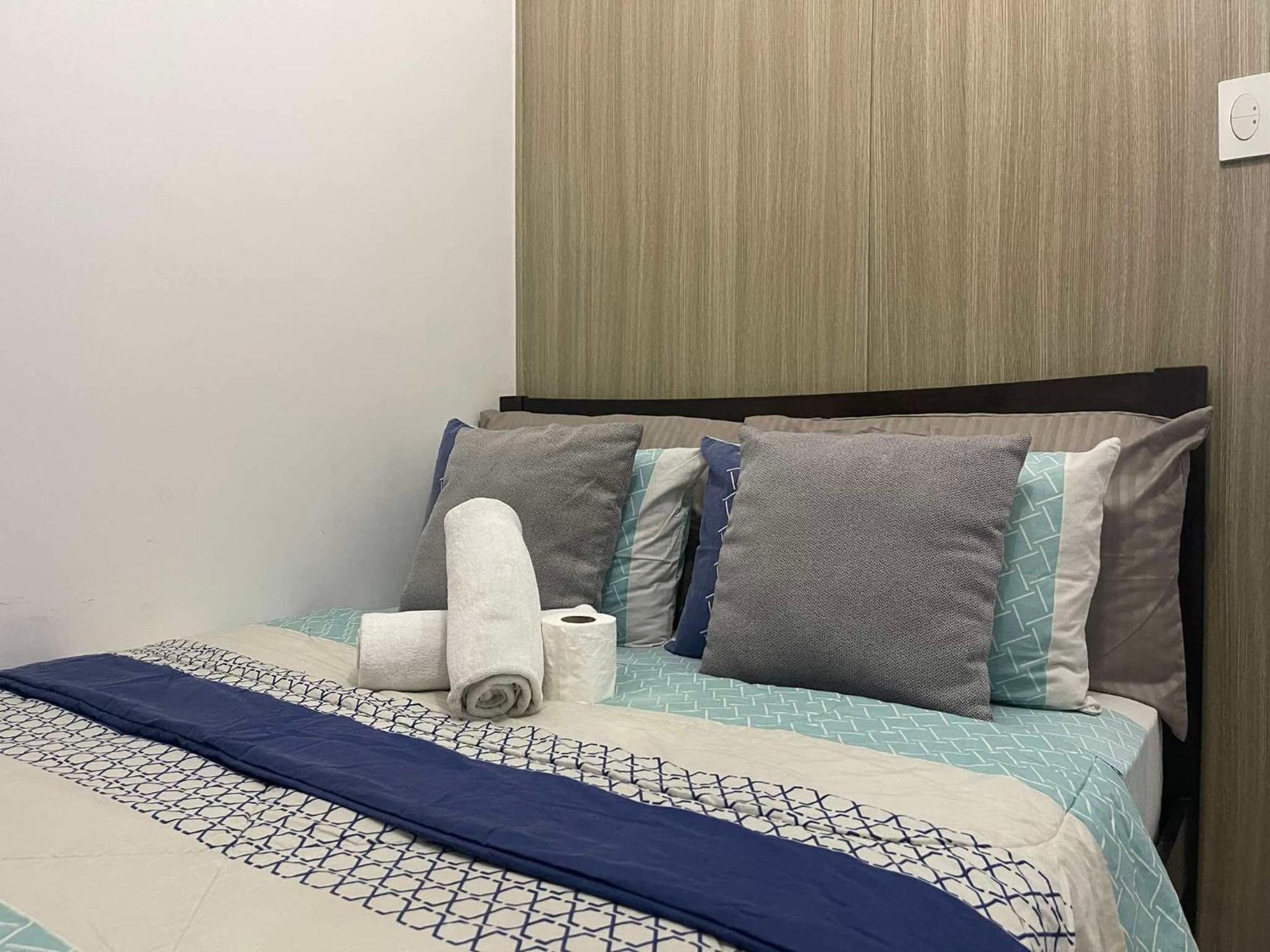 Apartment Shore 1 & 3 Residences Moa 1br With Balcony By Darpm