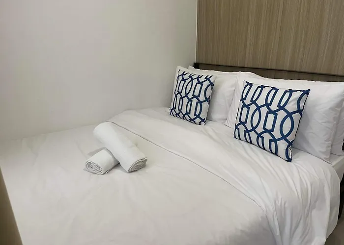 Shore 1 & 3 Residences Moa 1Br With Balcony By Darpm