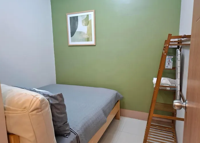 Shore 1 & 3 Residences Moa 1Br With Balcony By Darpm