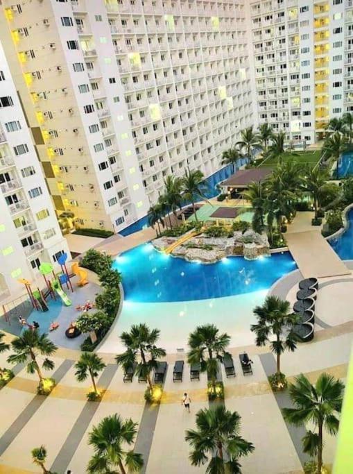 Apartment Shore 1 & 3 Residences Moa 1br With Balcony By Darpm *