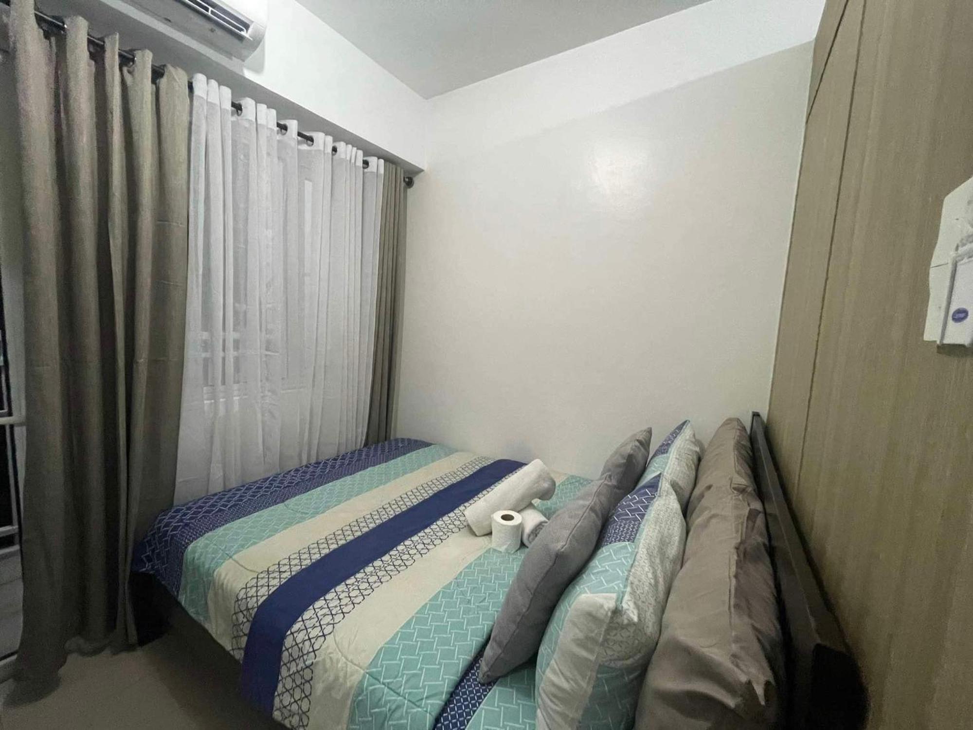 Apartment Shore 1 & 3 Residences Moa 1br With Balcony By Darpm