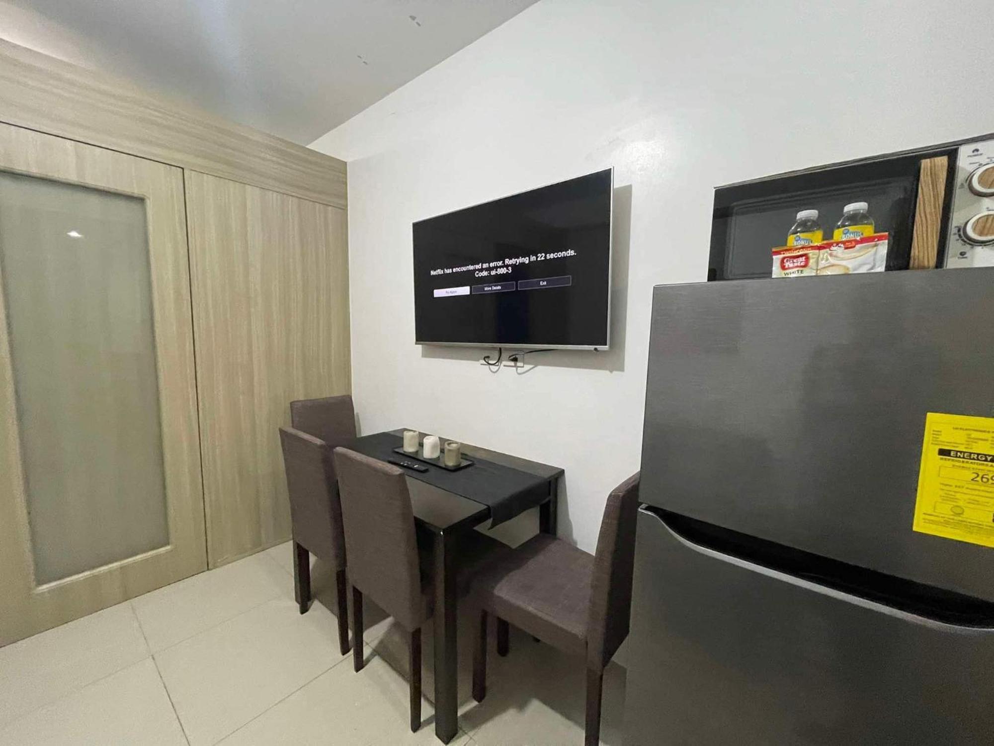 Shore 1 & 3 Residences Moa 1br With Balcony By Darpm