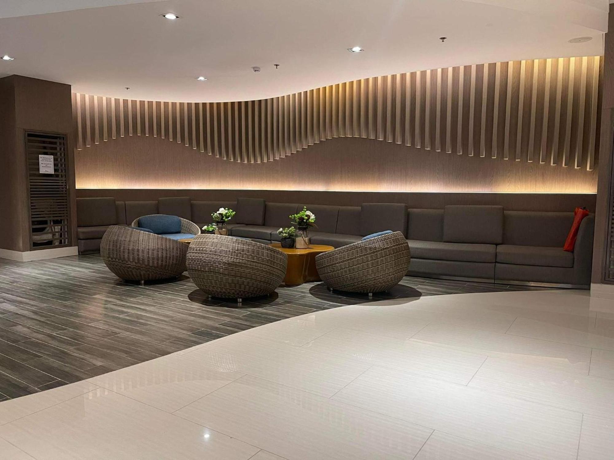 Shore 1 & 3 Residences Moa 1br With Balcony By Darpm *