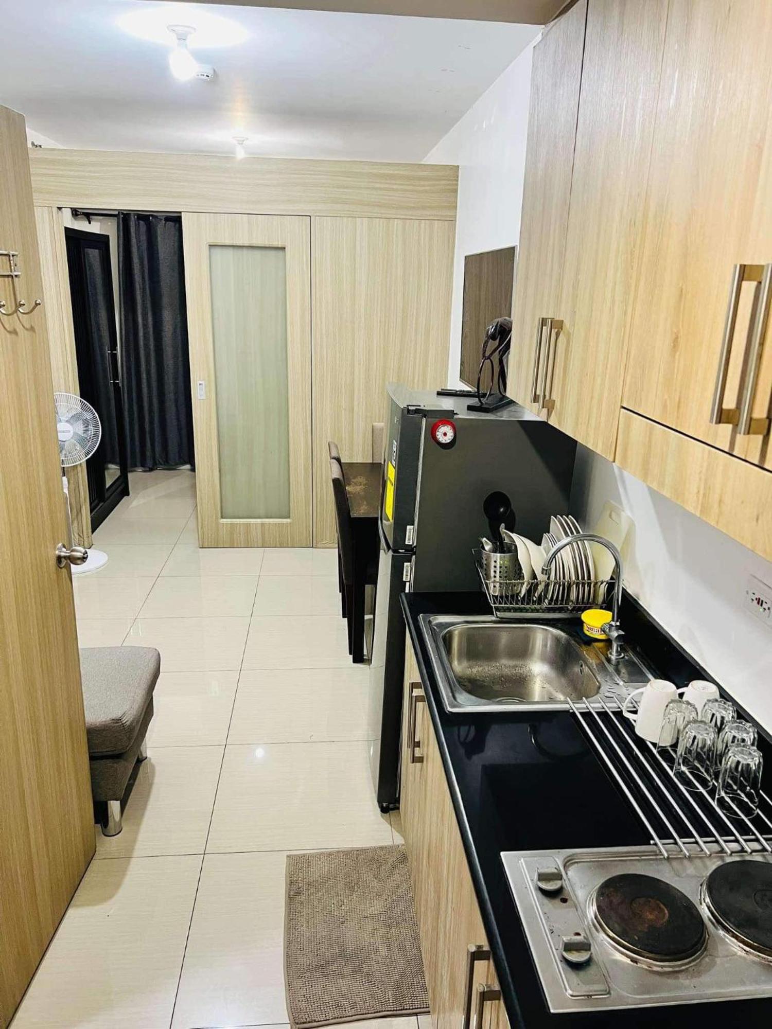 Shore 1 & 3 Residences Moa 1br With Balcony By Darpm Manila