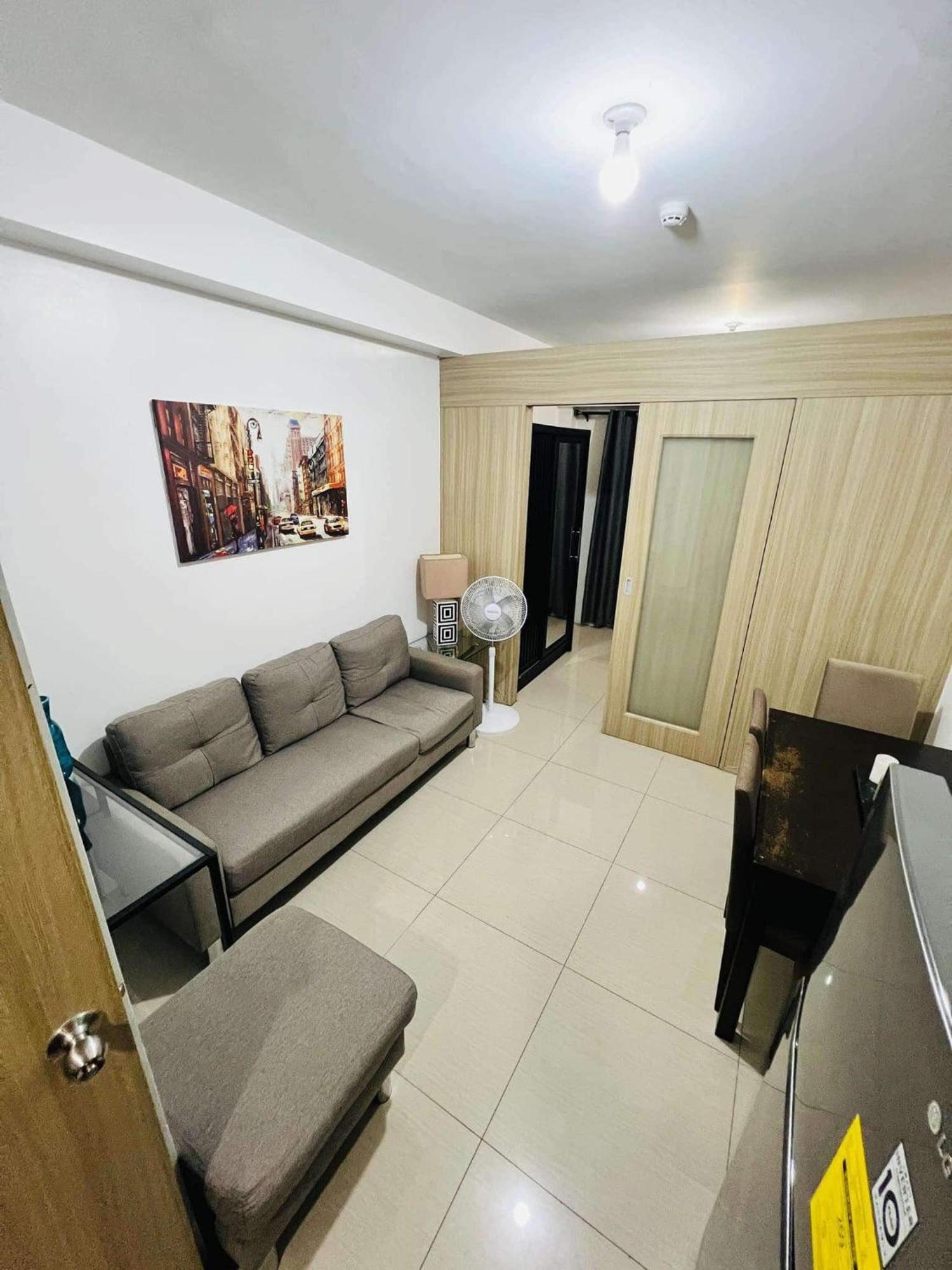 Shore 1 & 3 Residences Moa 1br With Balcony By Darpm Manila